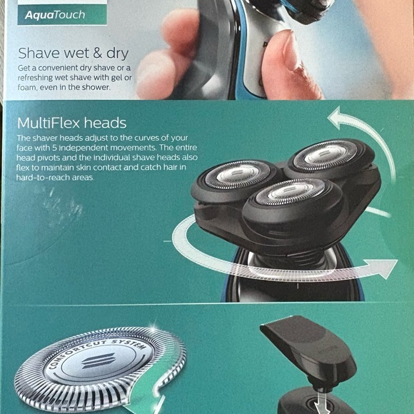 Philips Norelco AquaTouch Wet & Dry Electric Shaver - Black and Blue - Picture 3 of 4